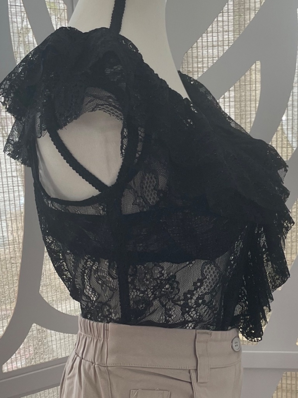 Ruffled Lace Back Top - Picture 3 of 4